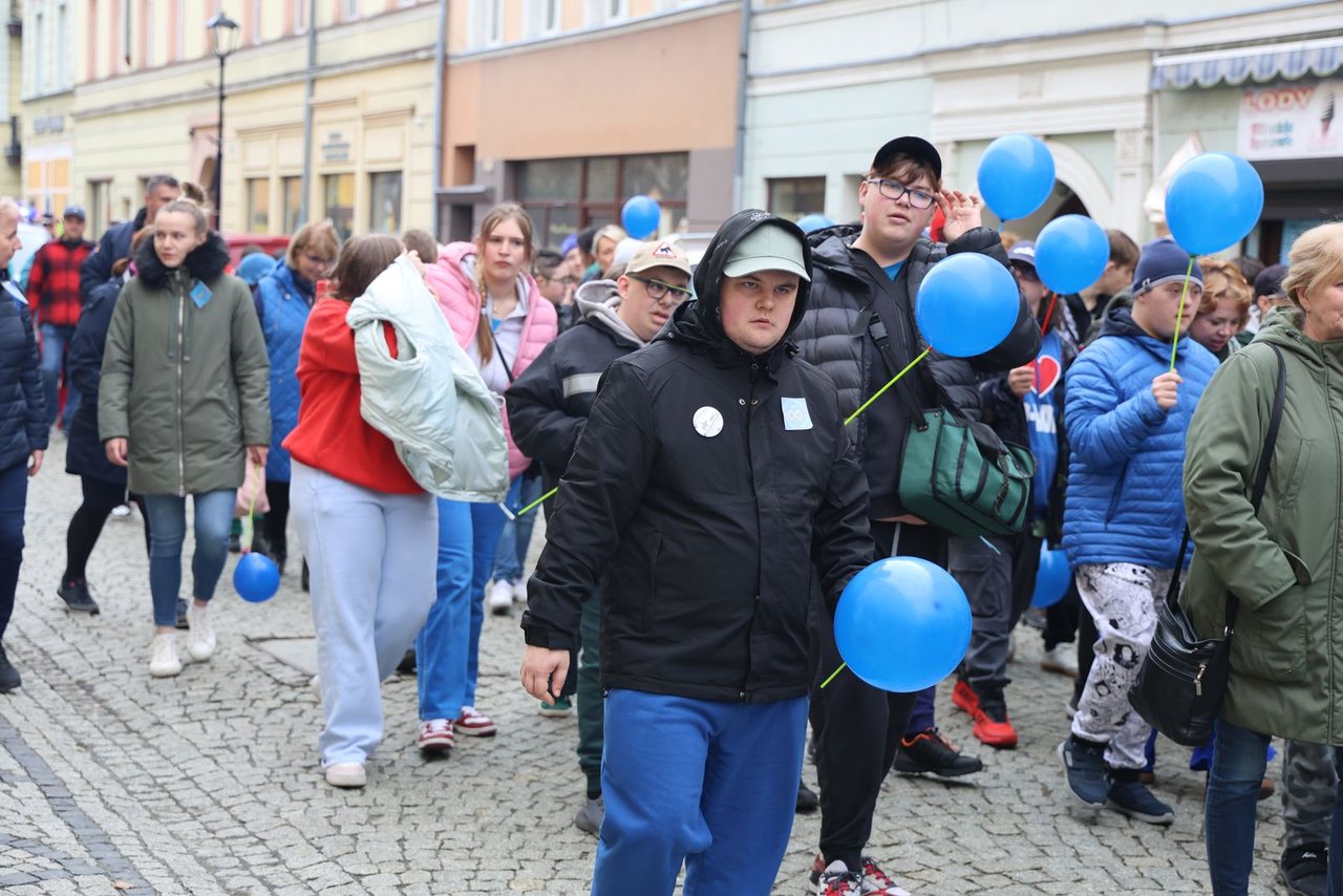 Marsz na Dzień Świadomości Autyzmu