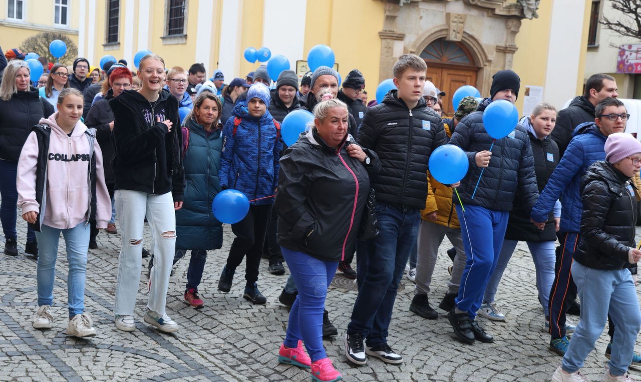 Marsz na Dzień Świadomości Autyzmu