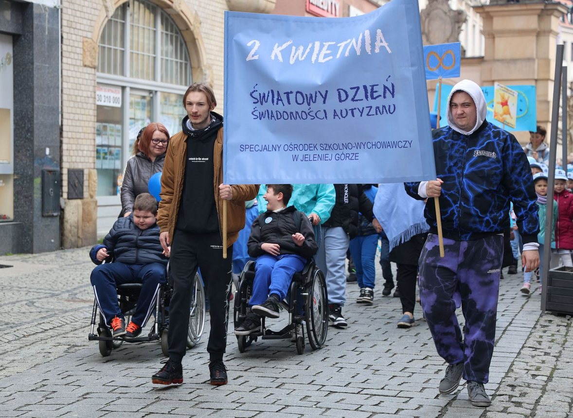 Marsz na Dzień Świadomości Autyzmu