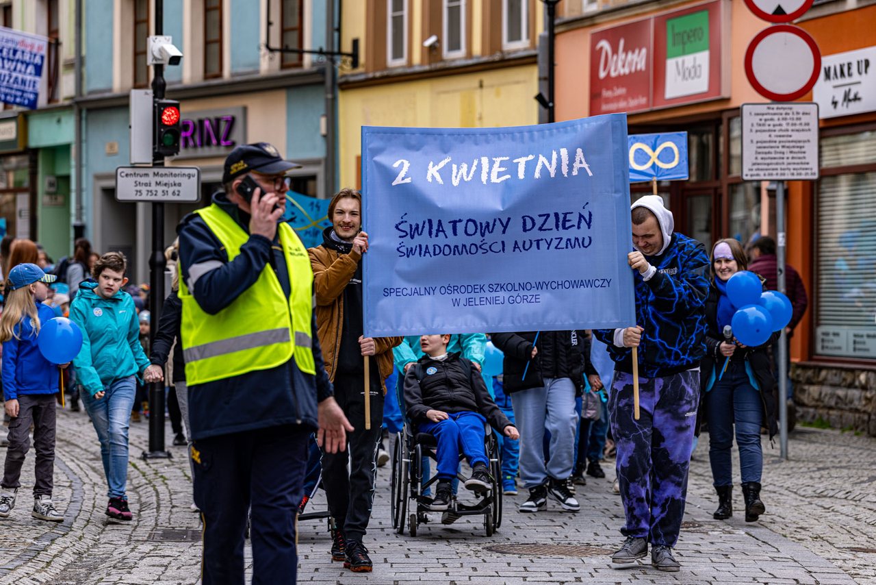 Marsz na Dzień Świadomości Autyzmu