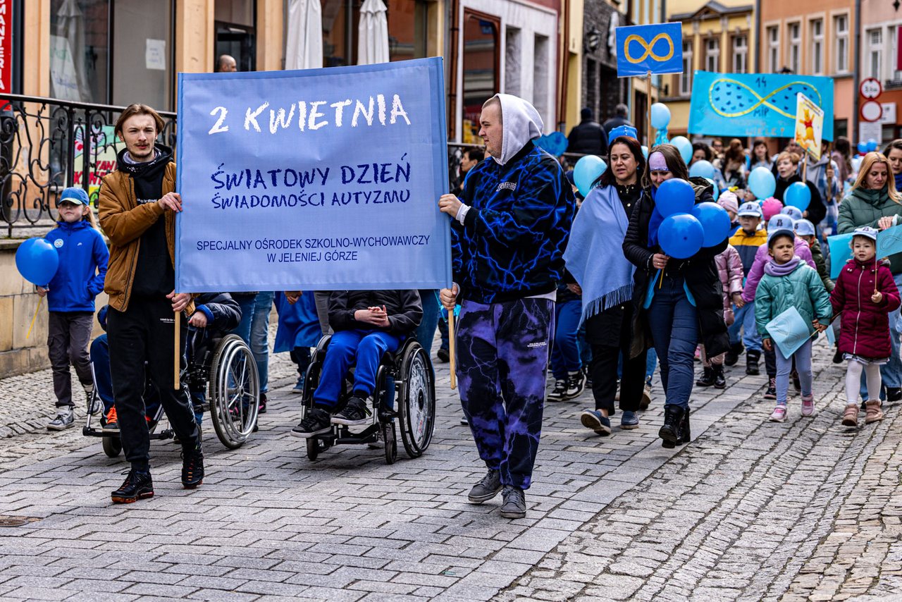 Marsz na Dzień Świadomości Autyzmu