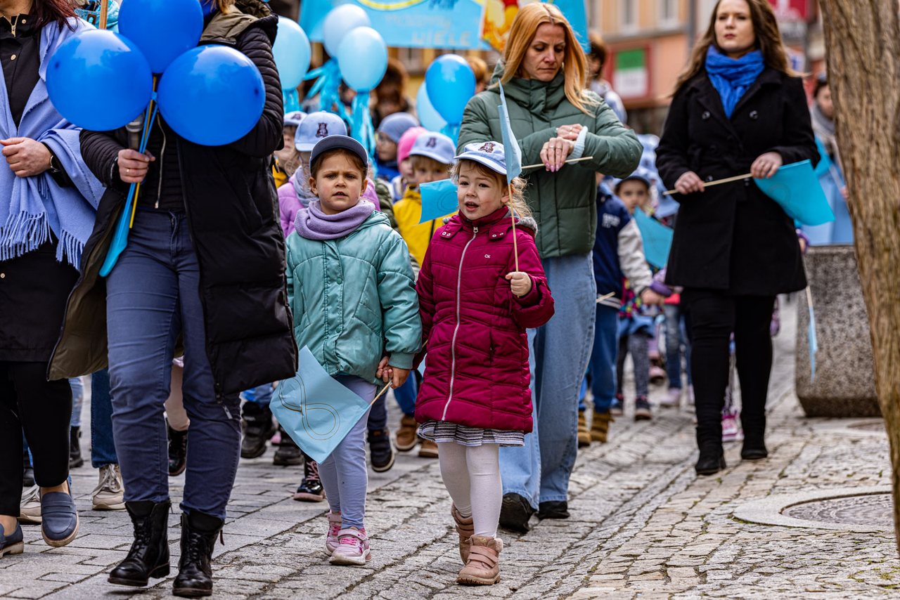 Marsz na Dzień Świadomości Autyzmu