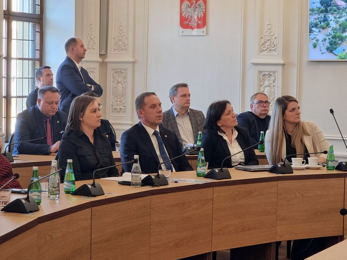 Wojewoda zapewnia o pomocy popowodziowej dla samorządów