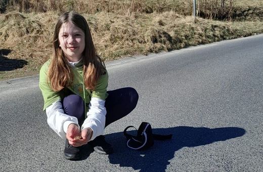 Ratowali żaby przed rozjechaniem