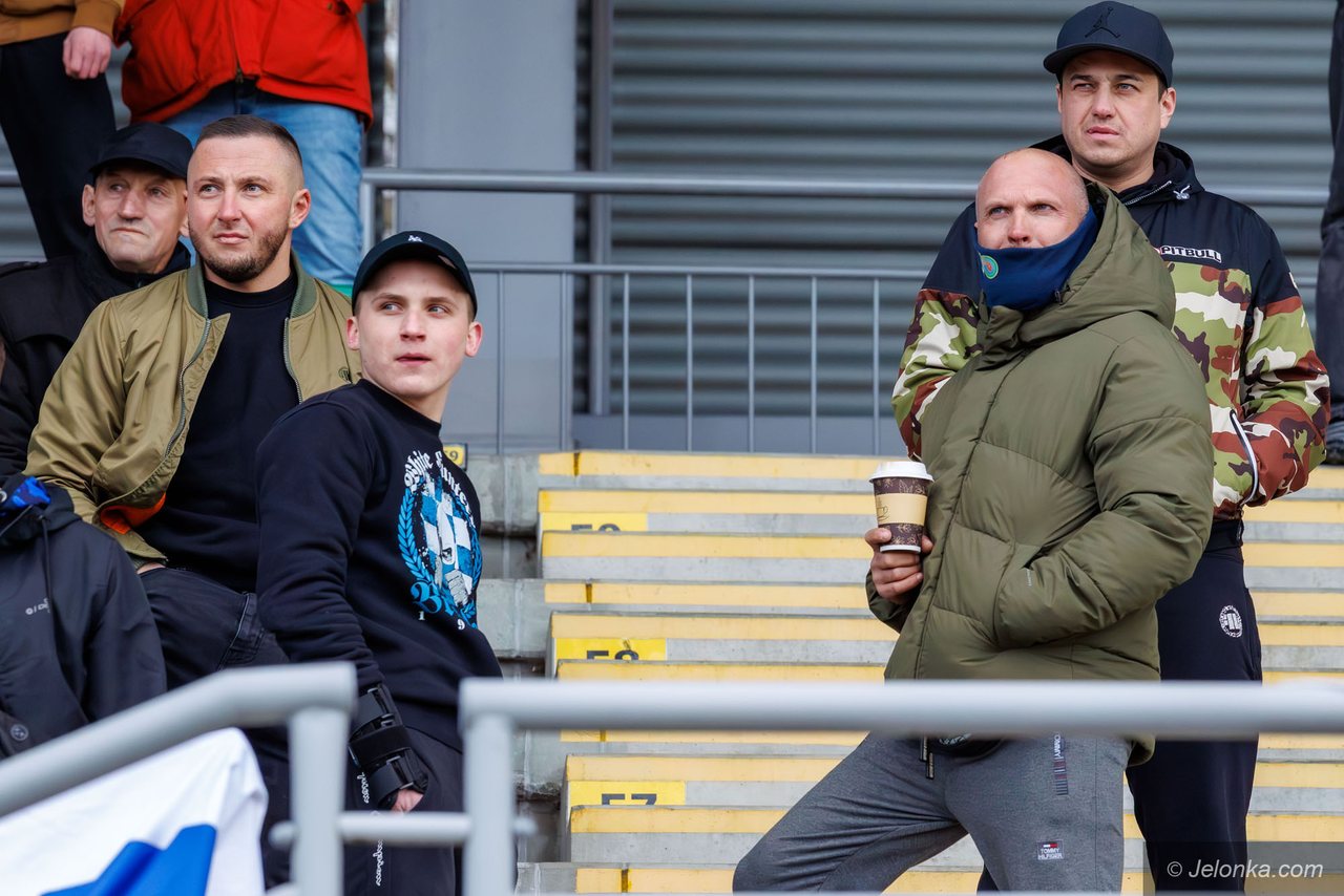 Ostry doping obu obozów przy Złotniczej