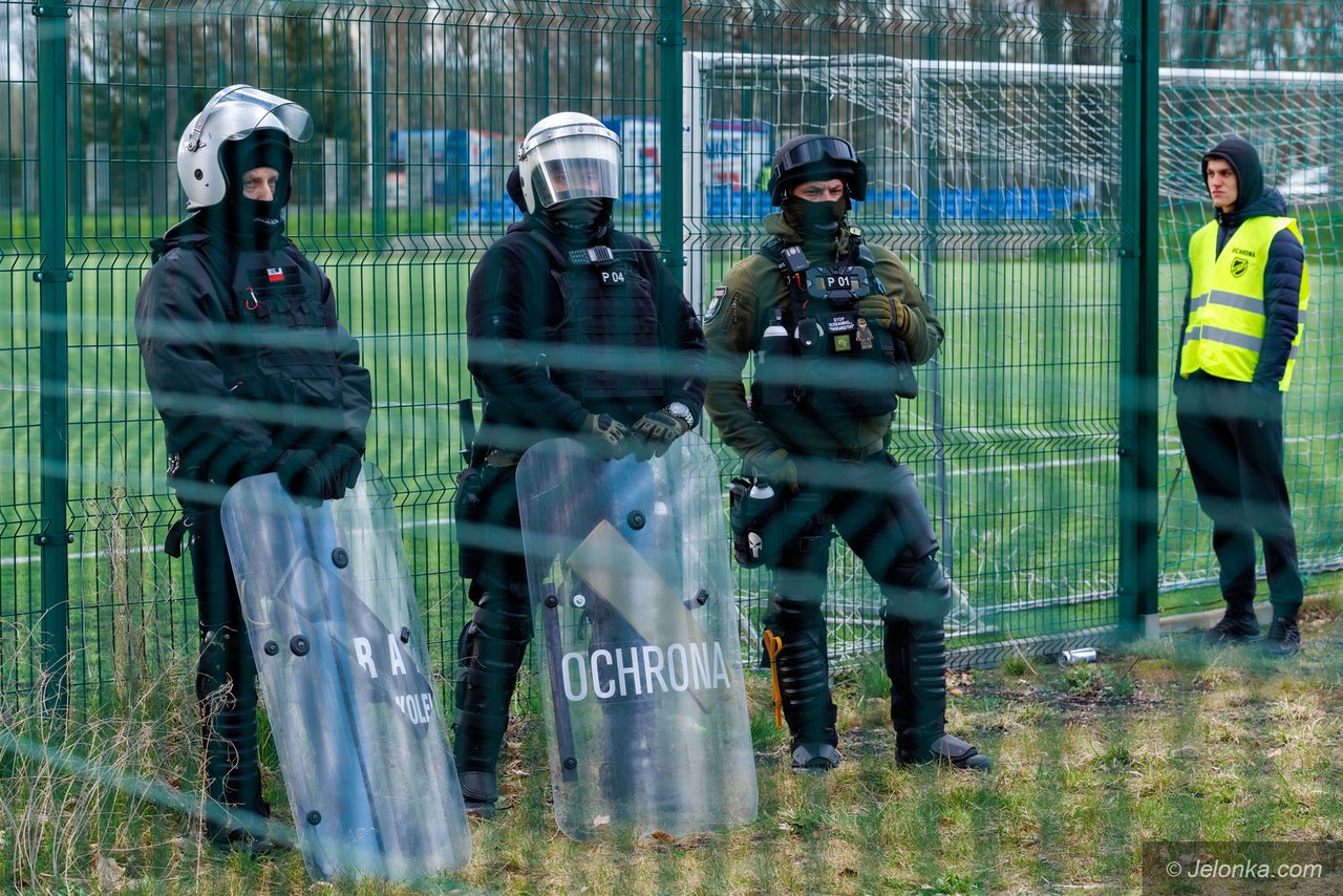 Ostry doping obu obozów przy Złotniczej
