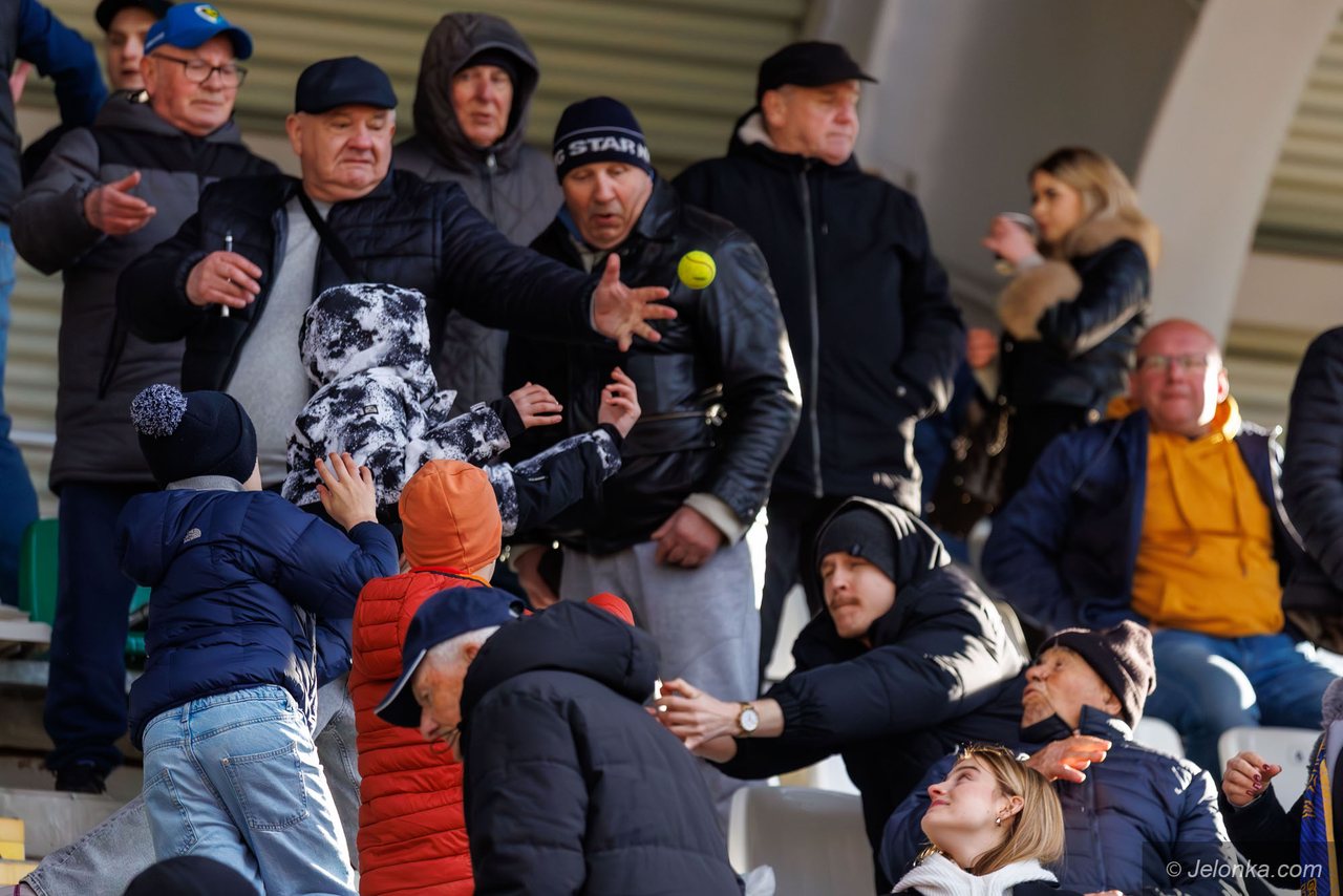 Ostry doping obu obozów przy Złotniczej