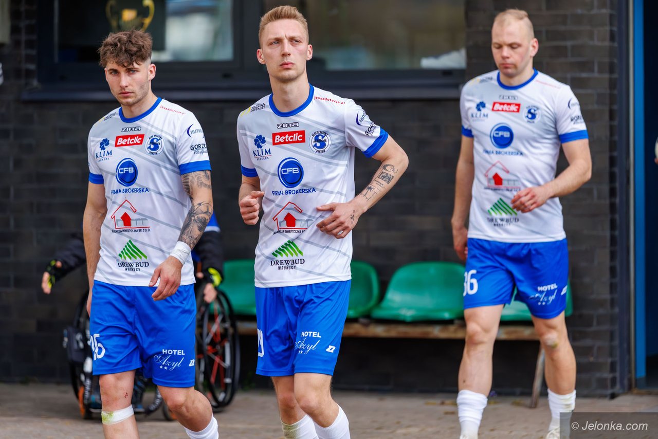 Ostry doping obu obozów przy Złotniczej