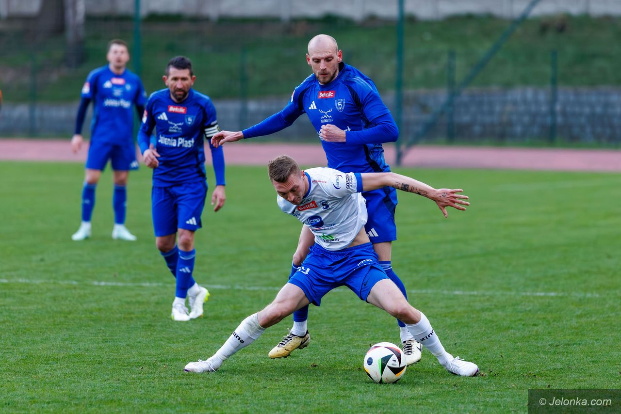 Ostry doping obu obozów przy Złotniczej