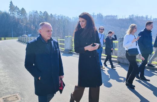 Wojewoda pomaga Jeleniej Górze