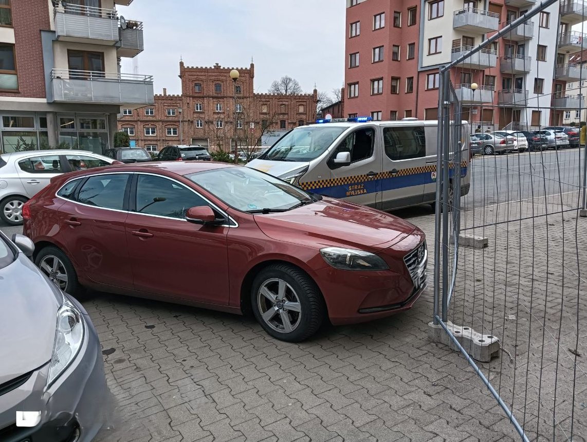 Parkowali gdzie popadnie