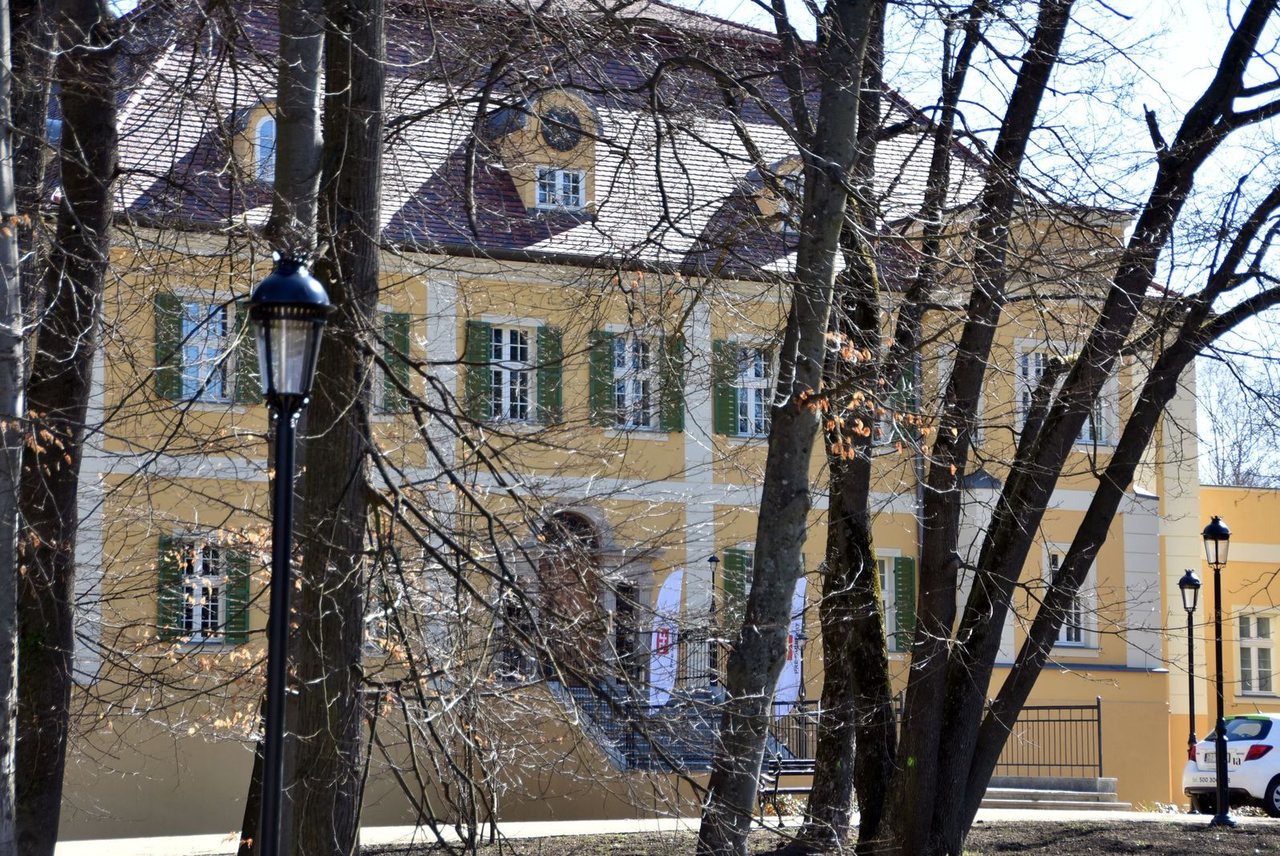 Wypiękniał przypałacowy park
