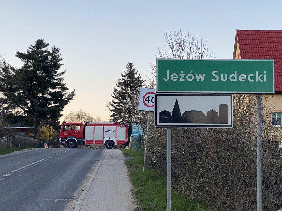 Jeżów Sudecki zablokowany!