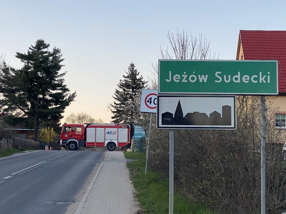 Jeżów Sudecki zablokowany!