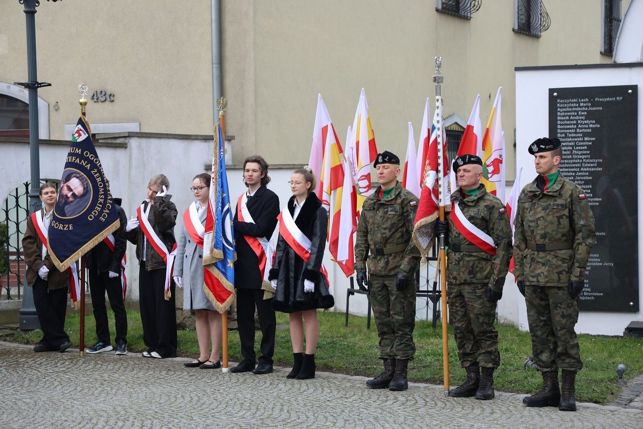 Jeleniogórzanie pamiętają o prezydencie i pośle