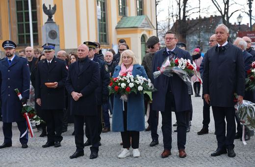 Jeleniogórzanie pamiętają o prezydencie i pośle