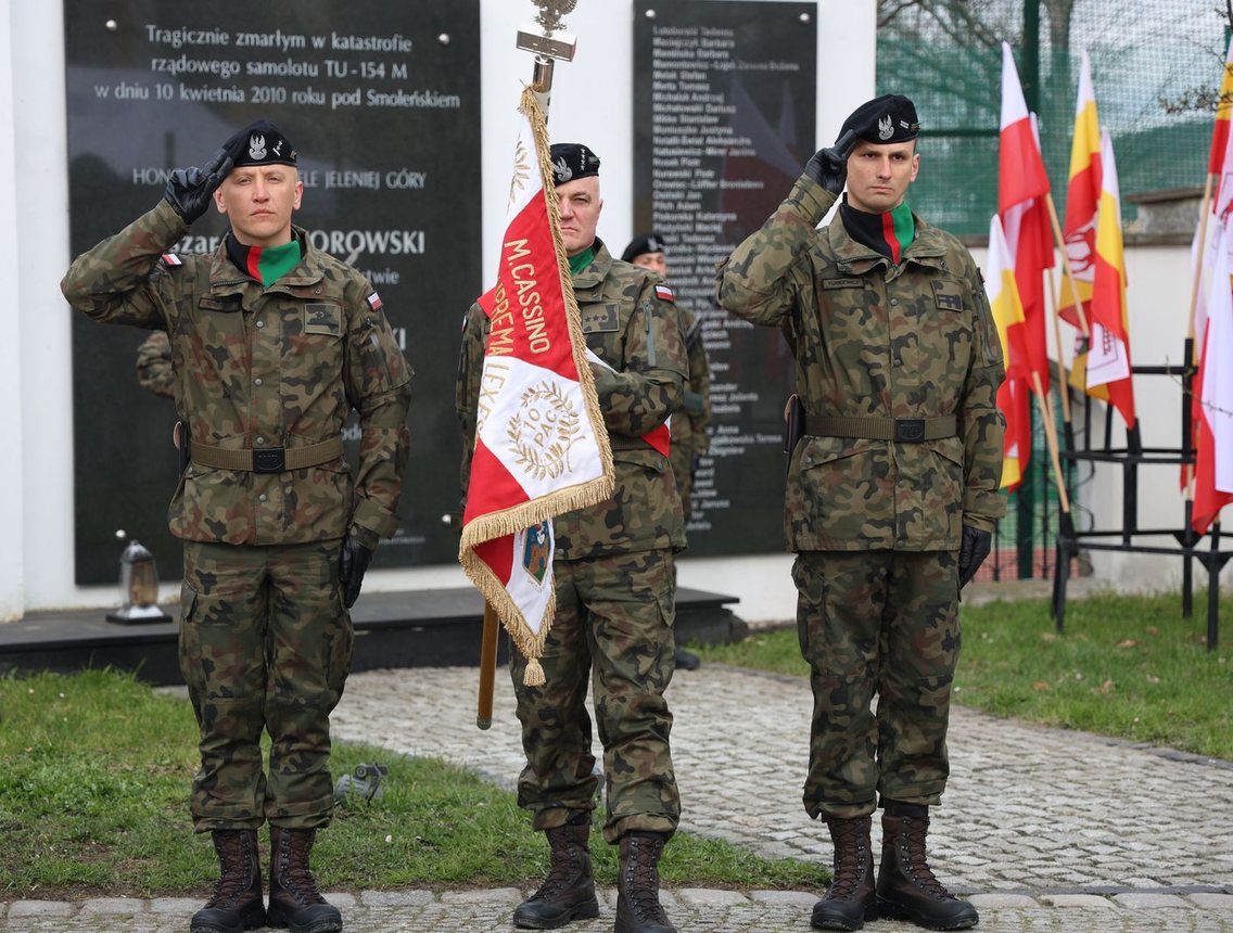Jeleniogórzanie pamiętają o prezydencie i pośle