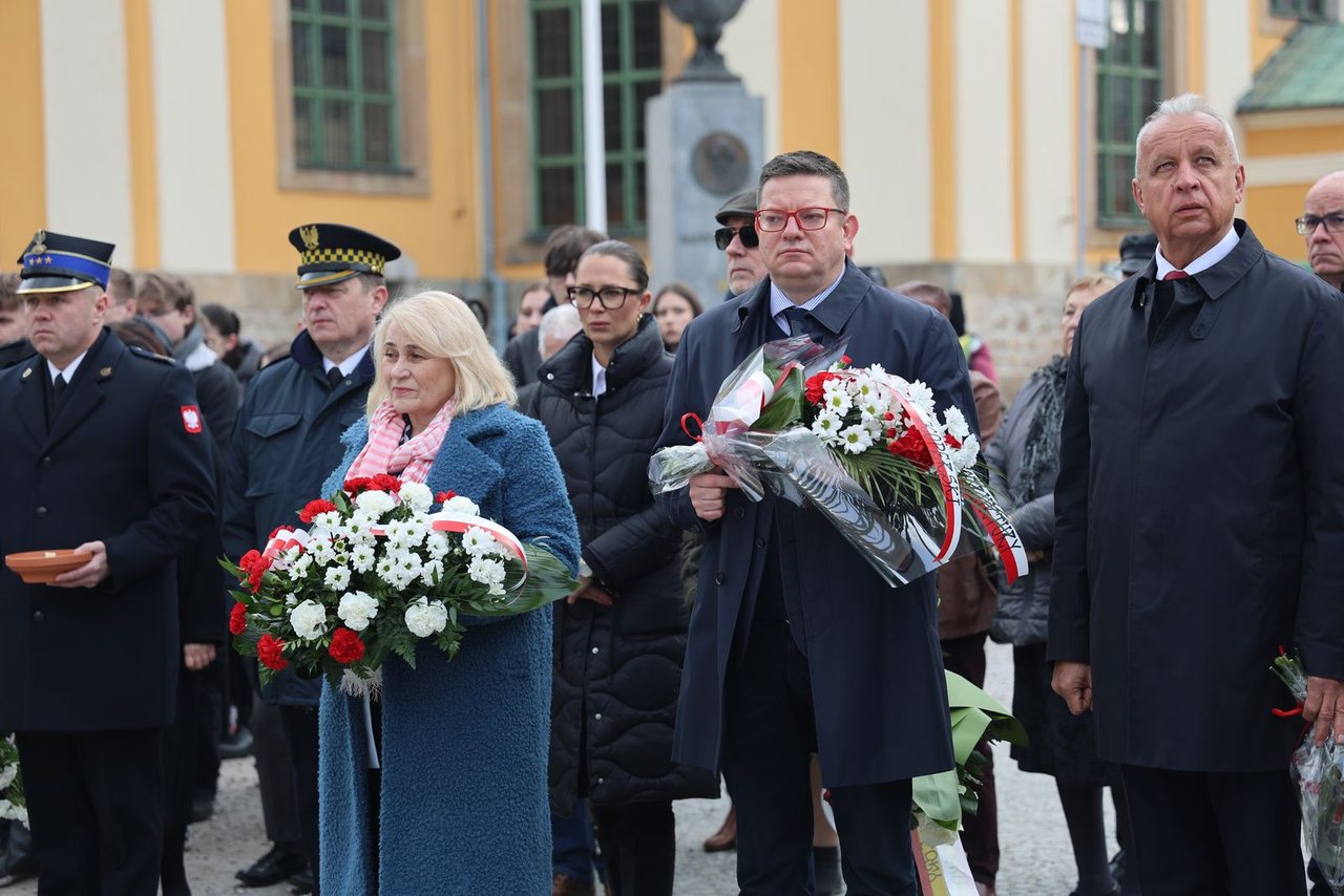 Jeleniogórzanie pamiętają o prezydencie i pośle
