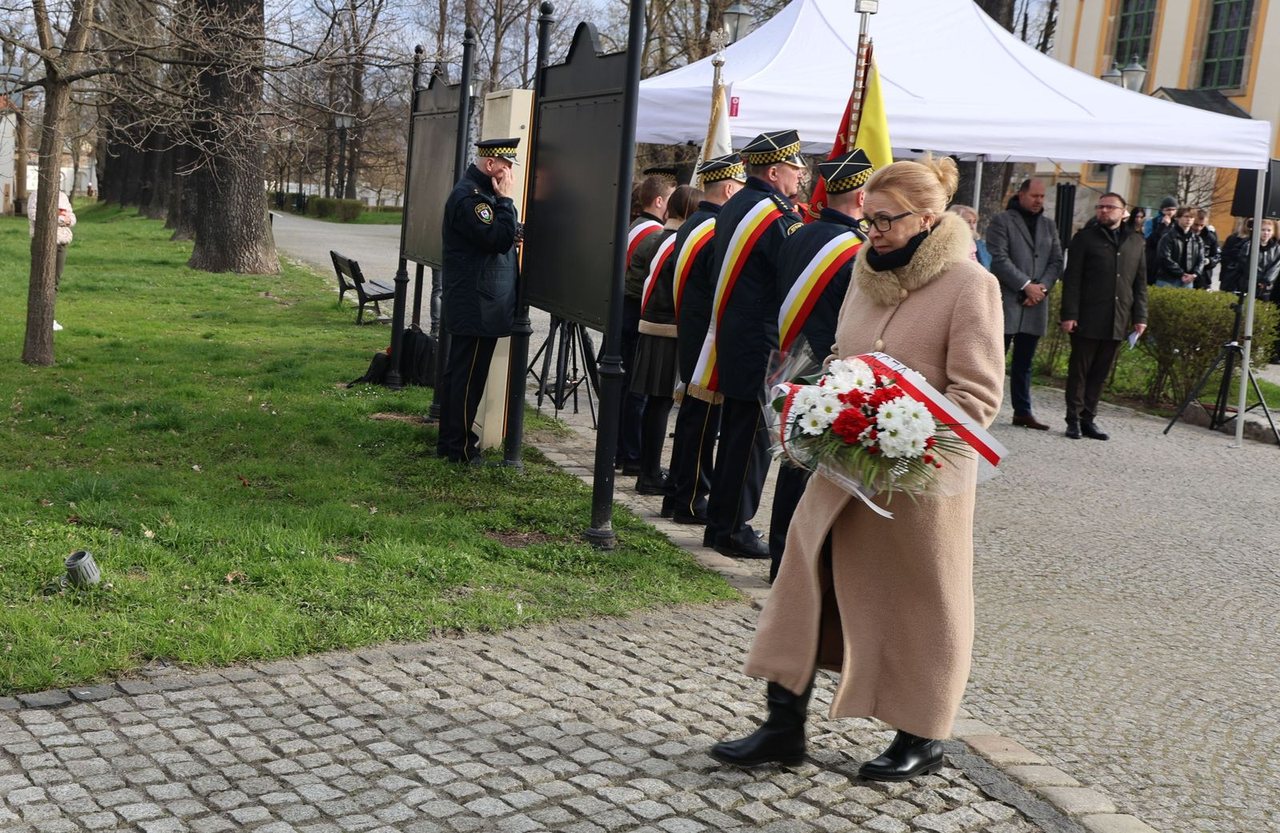 Jeleniogórzanie pamiętają o prezydencie i pośle
