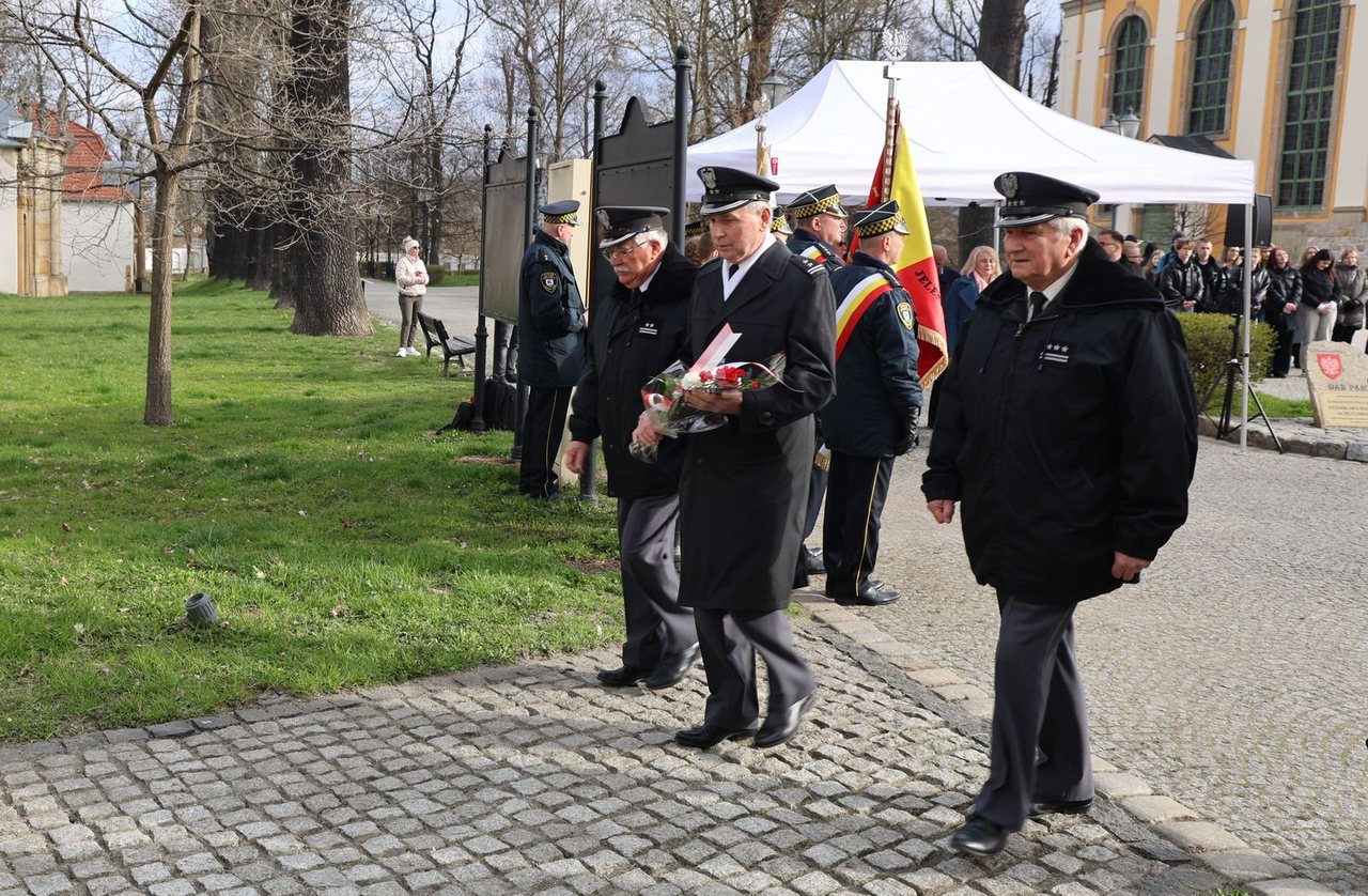 Jeleniogórzanie pamiętają o prezydencie i pośle