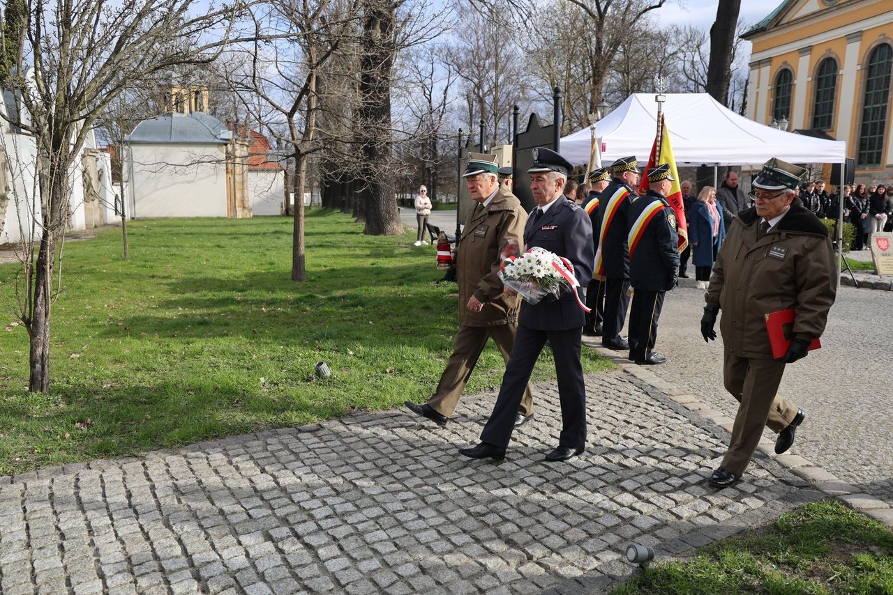 Jeleniogórzanie pamiętają o prezydencie i pośle