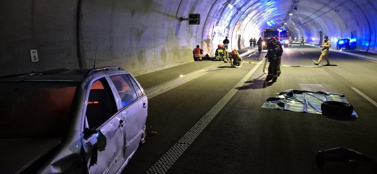 Ćwiczenia służb w tunelach na S3
