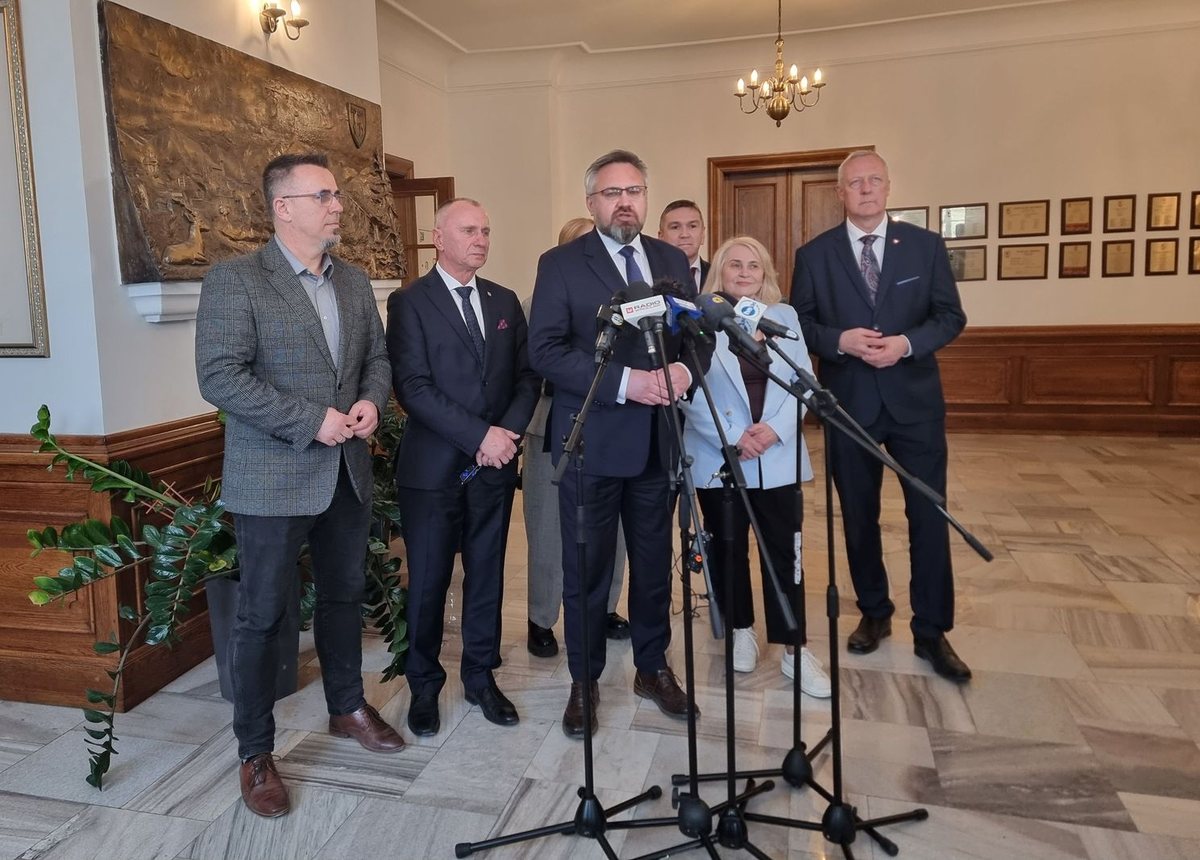 Poselska komisja debatowała o powodzi