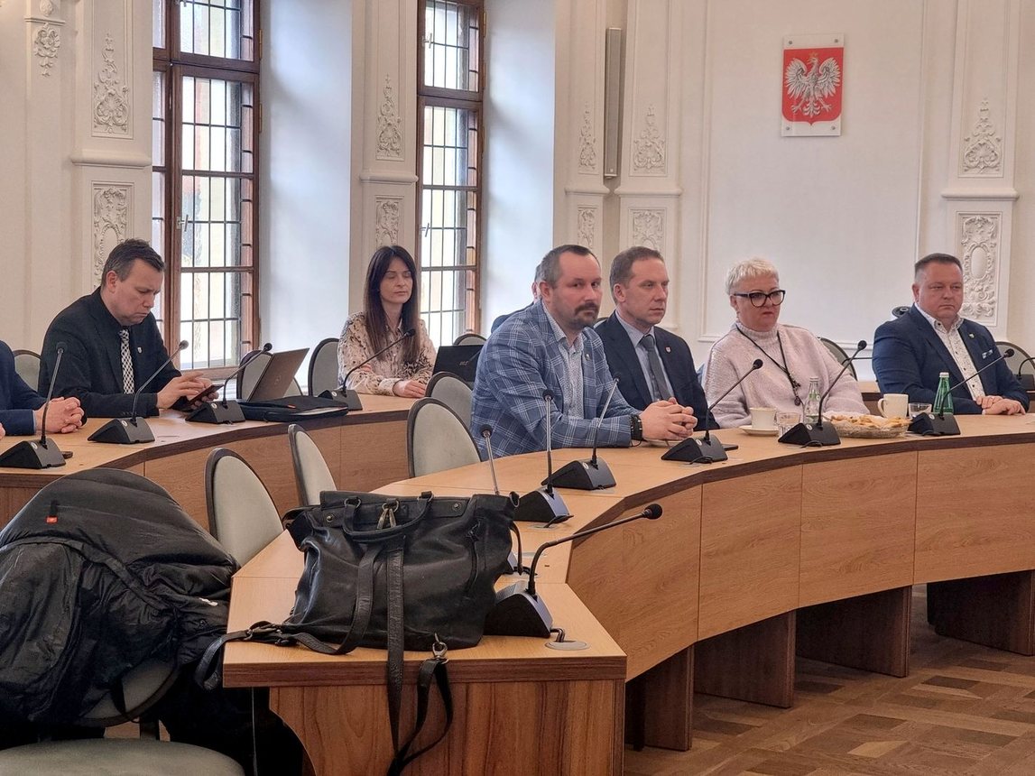Poselska komisja debatowała o powodzi