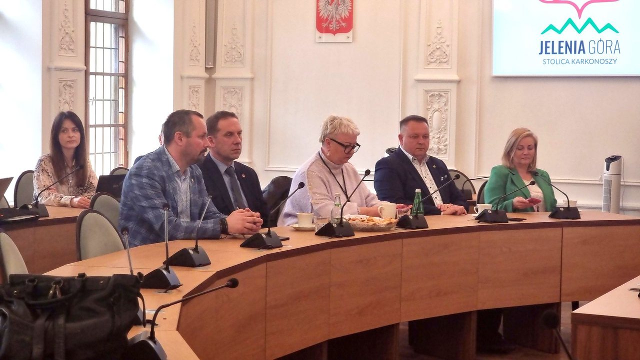 Poselska komisja debatowała o powodzi