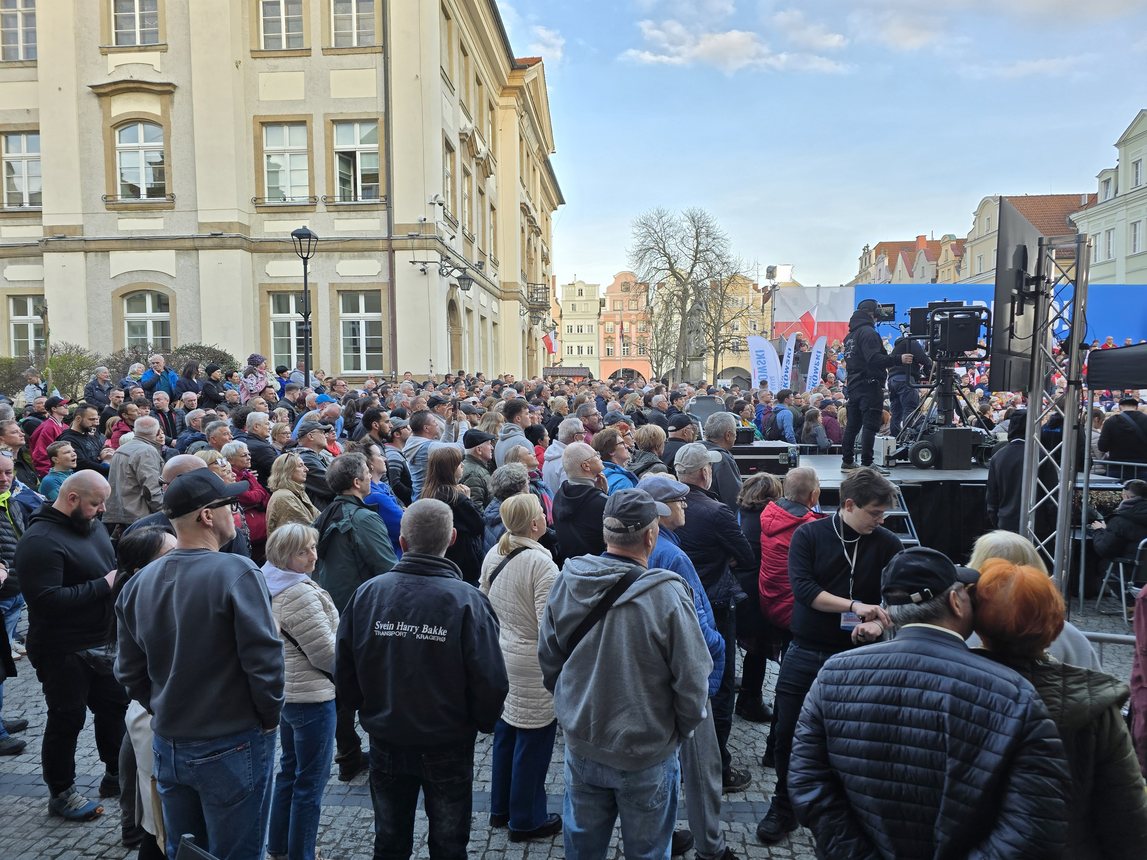 Rafał Trzaskowski w Jeleniej Górze