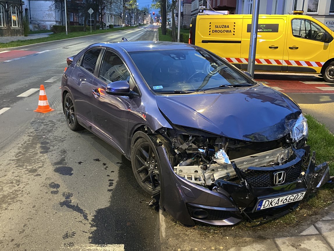 Znowu stłuczka obok sądu