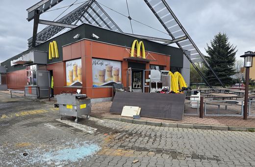 Rozbierają maka