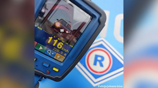 Jechał jak wariat – 116 km/h przez miasto!