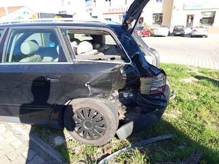 Kolizja Audi z karetką w Cieplicach