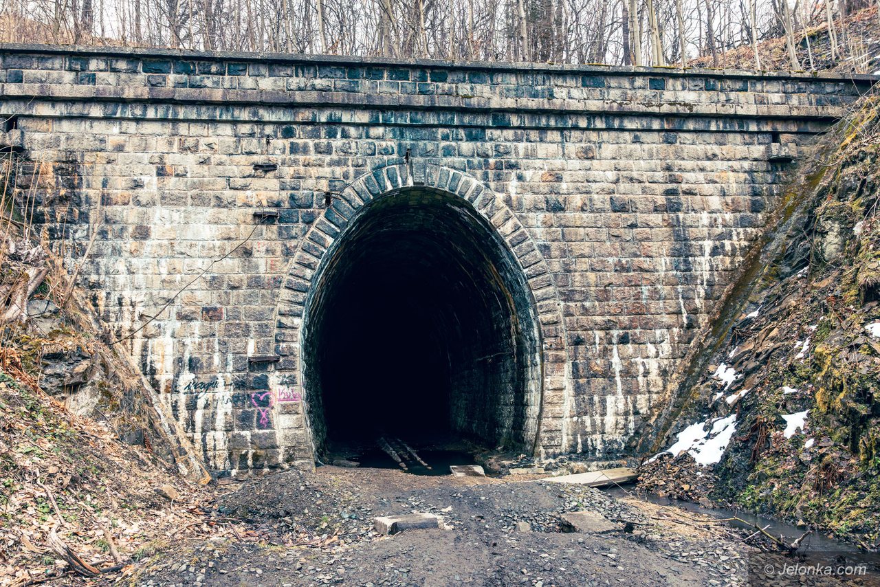 Czy tunel pod Przełęczą Kowarską dostanie drugie życie?
