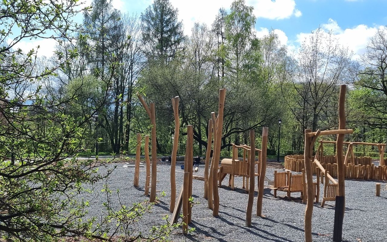 Dzieci czekają – plac zabaw prawie gotowy