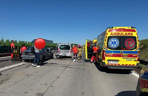 Duży karambol na A4