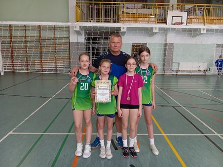 Janowiczanki nie schodzą z podium