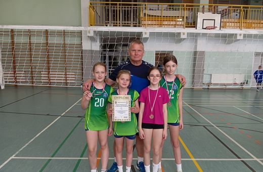 Janowiczanki nie schodzą z podium