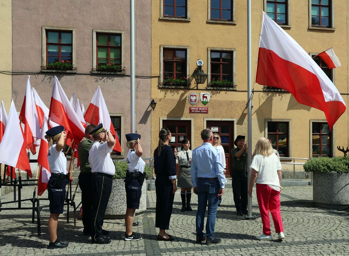 Uroczyście dla Biało–Czerwonej