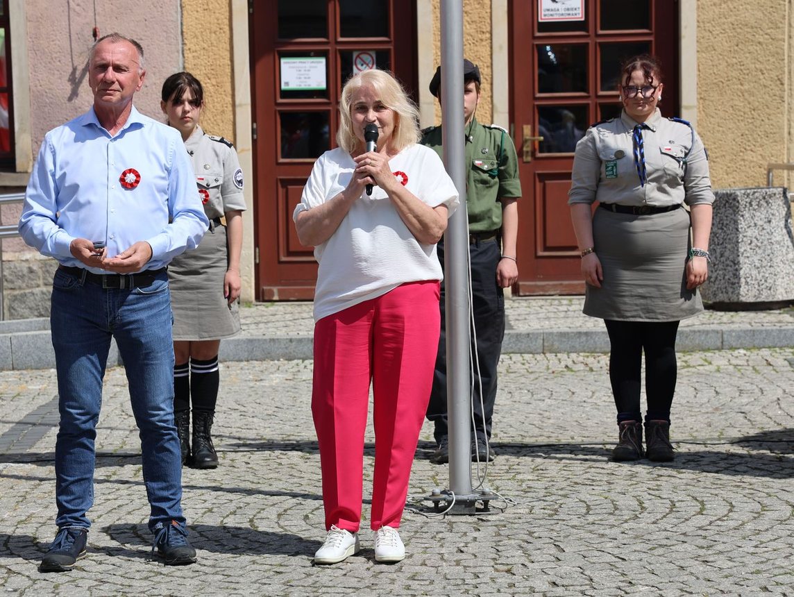 Uroczyście dla Biało–Czerwonej