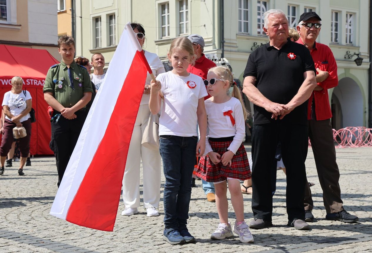 Uroczyście dla Biało–Czerwonej