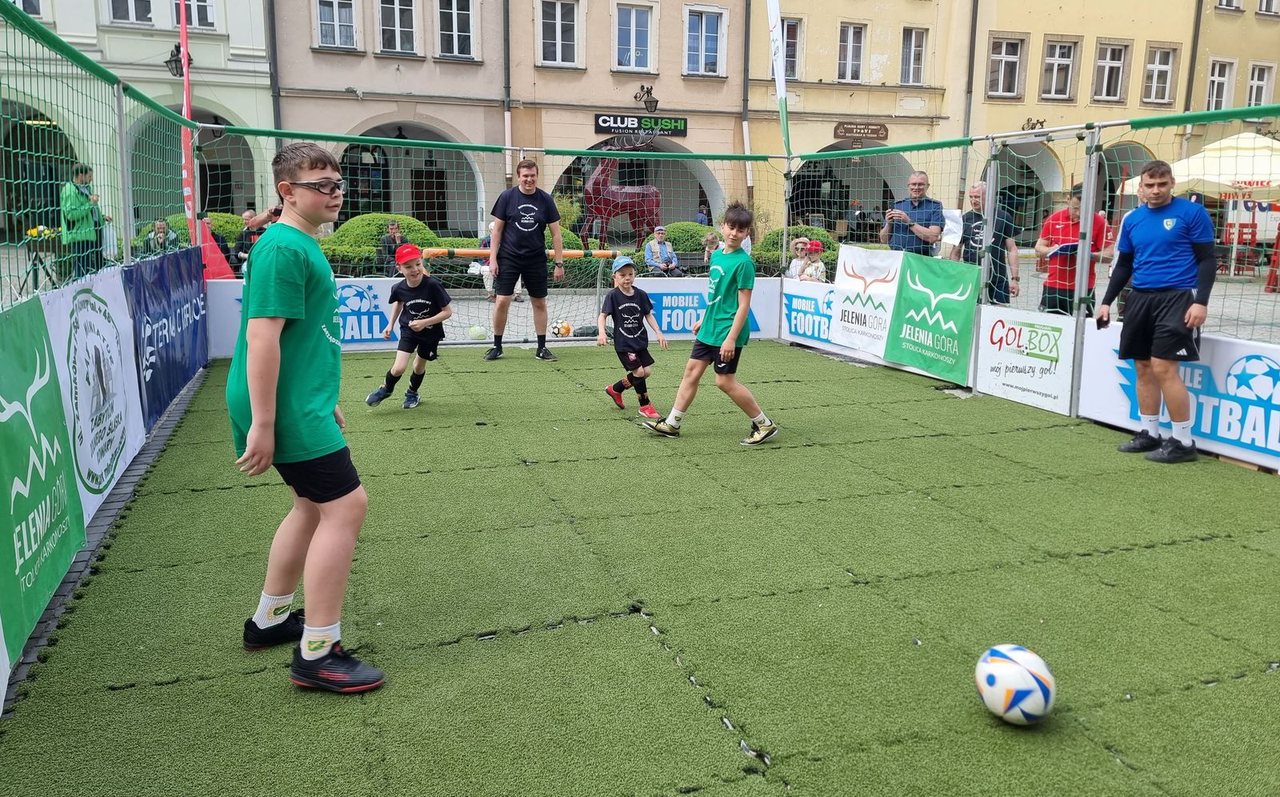 Piknik służb mundurowych na Święto Flagi