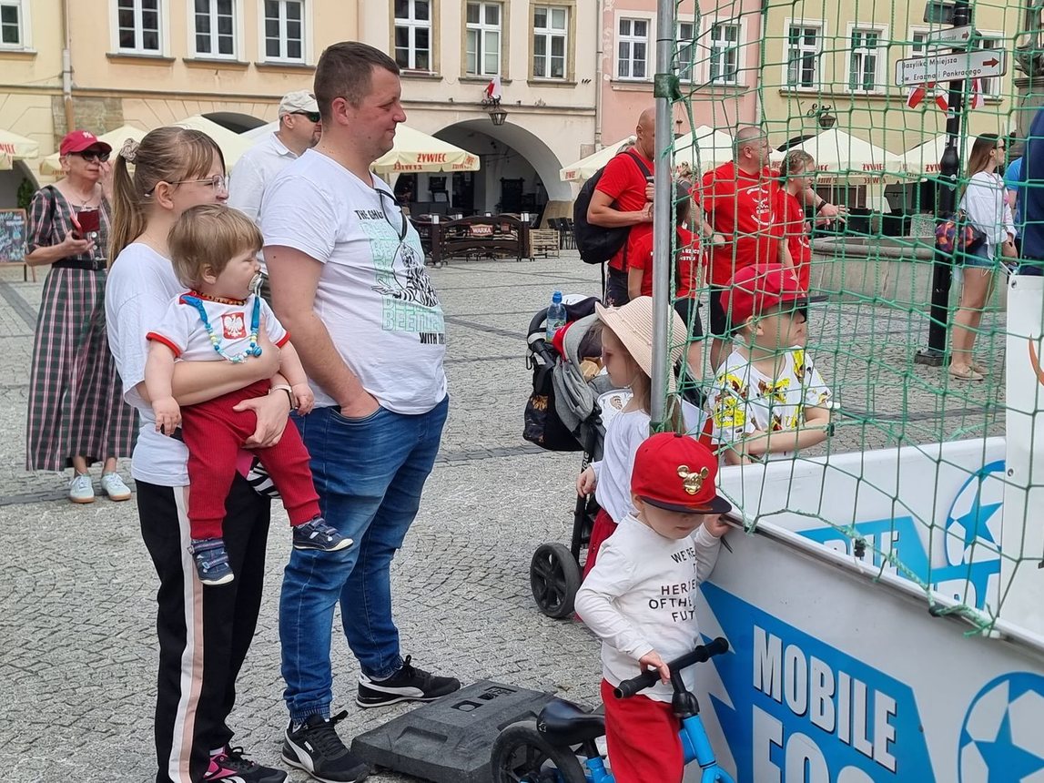 Piknik służb mundurowych na Święto Flagi