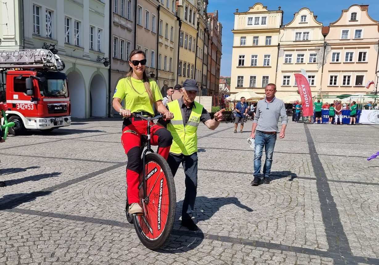 Piknik służb mundurowych na Święto Flagi