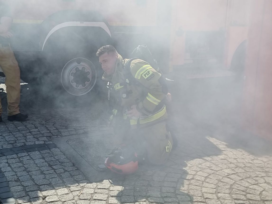 Piknik służb mundurowych na Święto Flagi