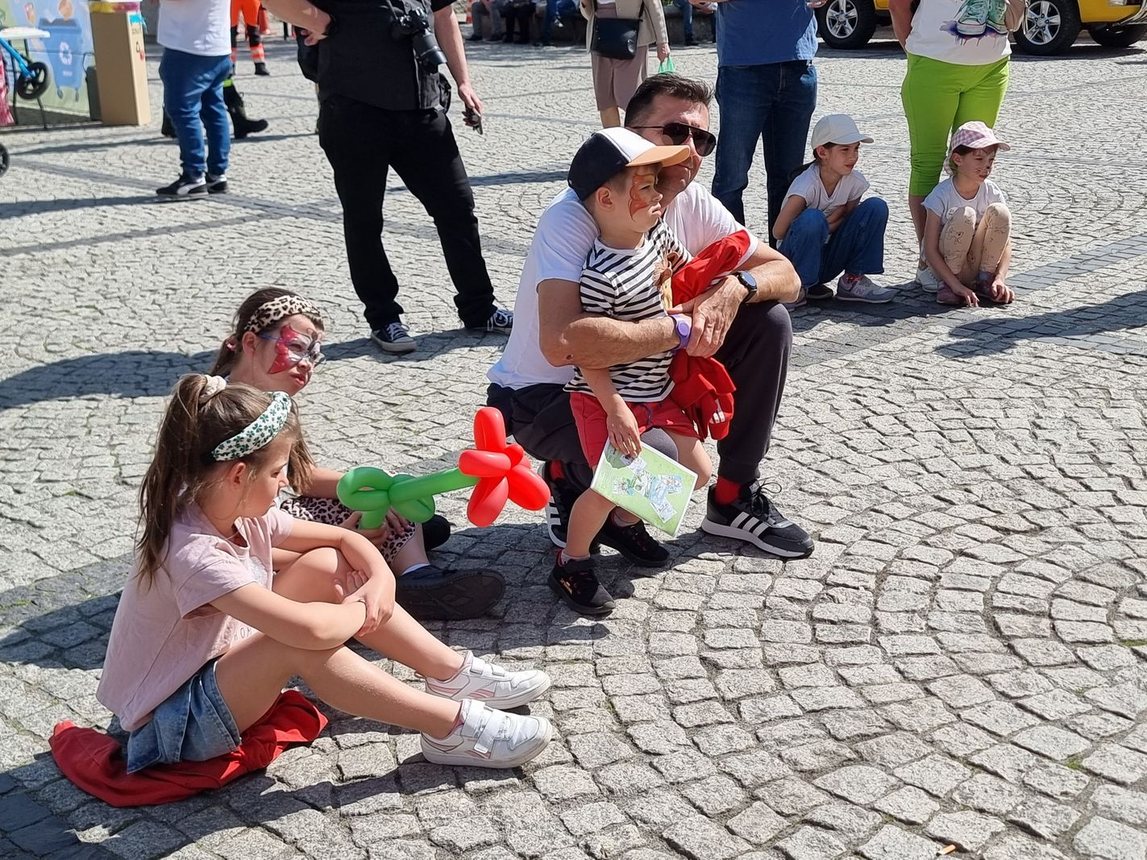 Piknik służb mundurowych na Święto Flagi