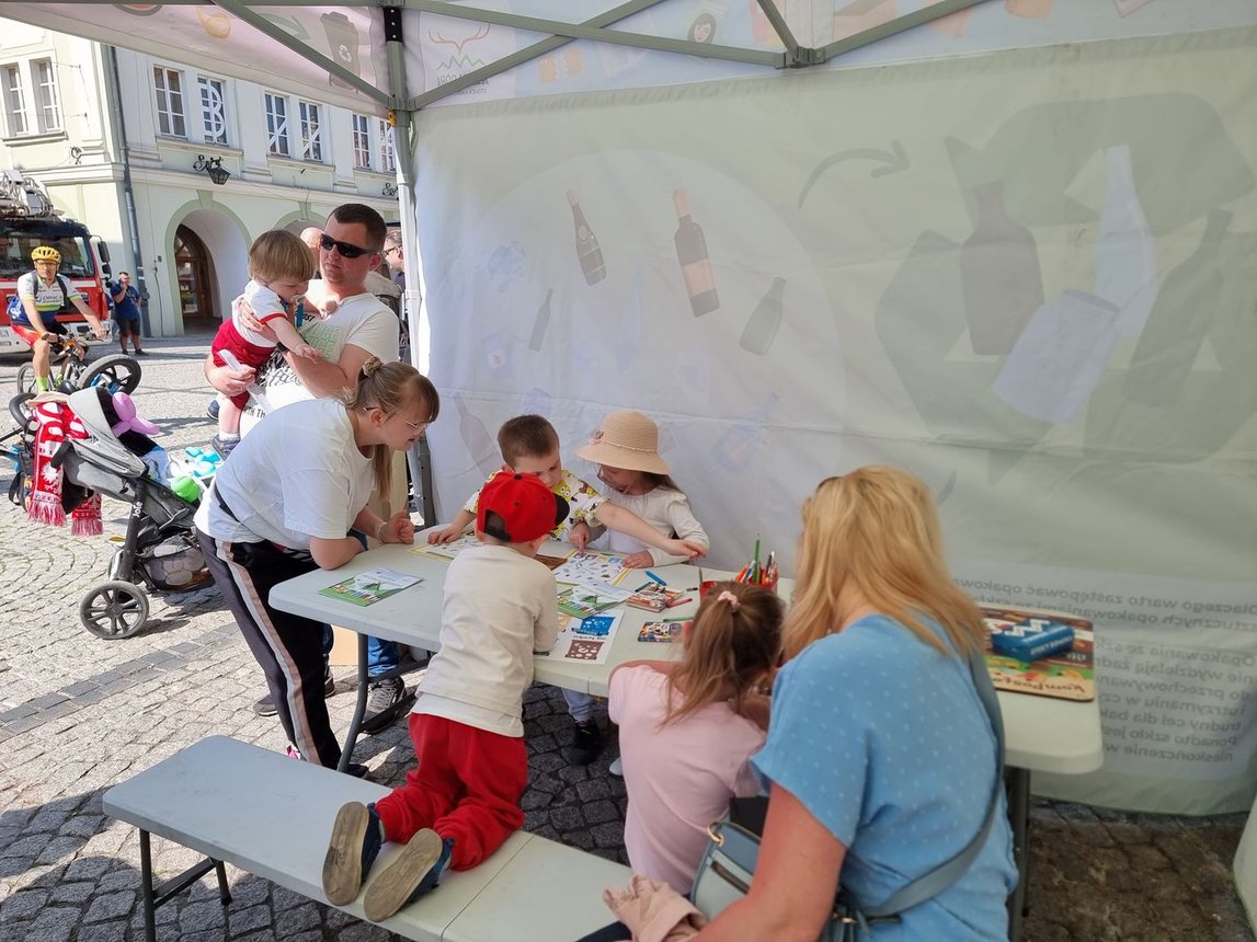 Piknik służb mundurowych na Święto Flagi