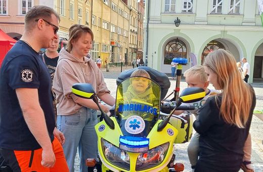 Piknik służb mundurowych na Święto Flagi