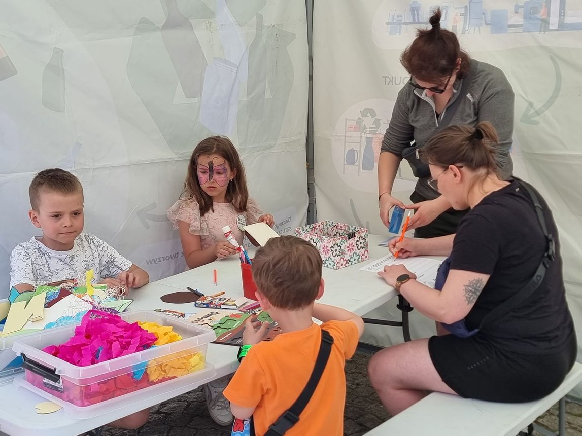 Piknik służb mundurowych na Święto Flagi